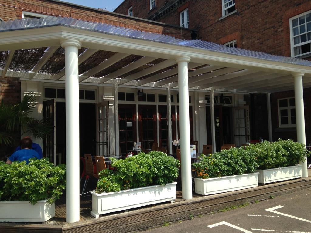 The Broadway Hotel Letchworth Kültér fotó